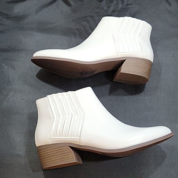 BRAND NEW QUPID LOW BLOCK HEEL POINTED TOE BOOT - Picture 13 of 16